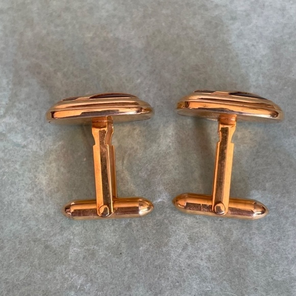 VTG Van Guard Cuff Links Rose Gold Coloring with a Garnet Colored Stone - Picture 4 of 8